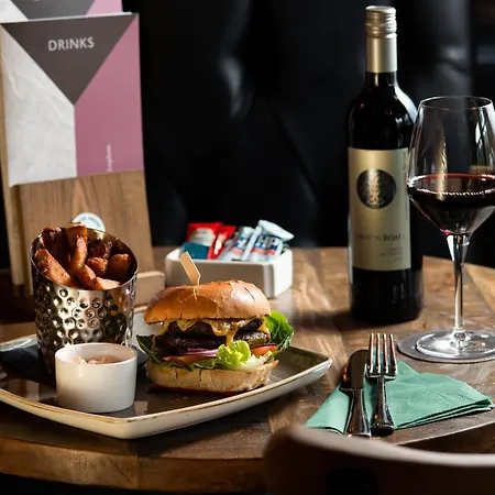宾馆 The Ullswater Inn- The Collection Group
