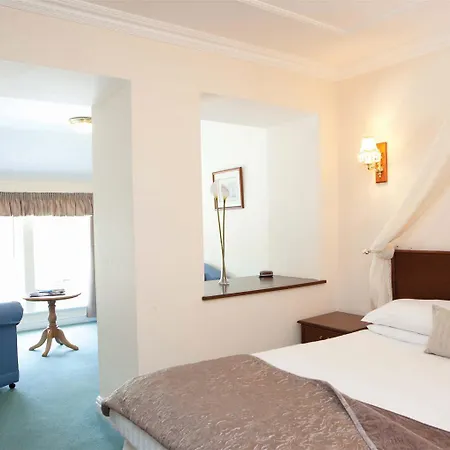 אורחן The Ullswater Inn- The Collection Group גלנרידינג