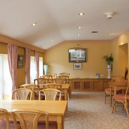 The Ullswater Inn- The Collection Group אורחן 4*