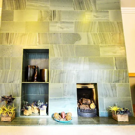 אורחן The Ullswater Inn- The Collection Group